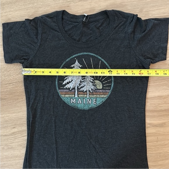 Techstyles Maine Tee- Women’s Medium - Picture 5 of 8